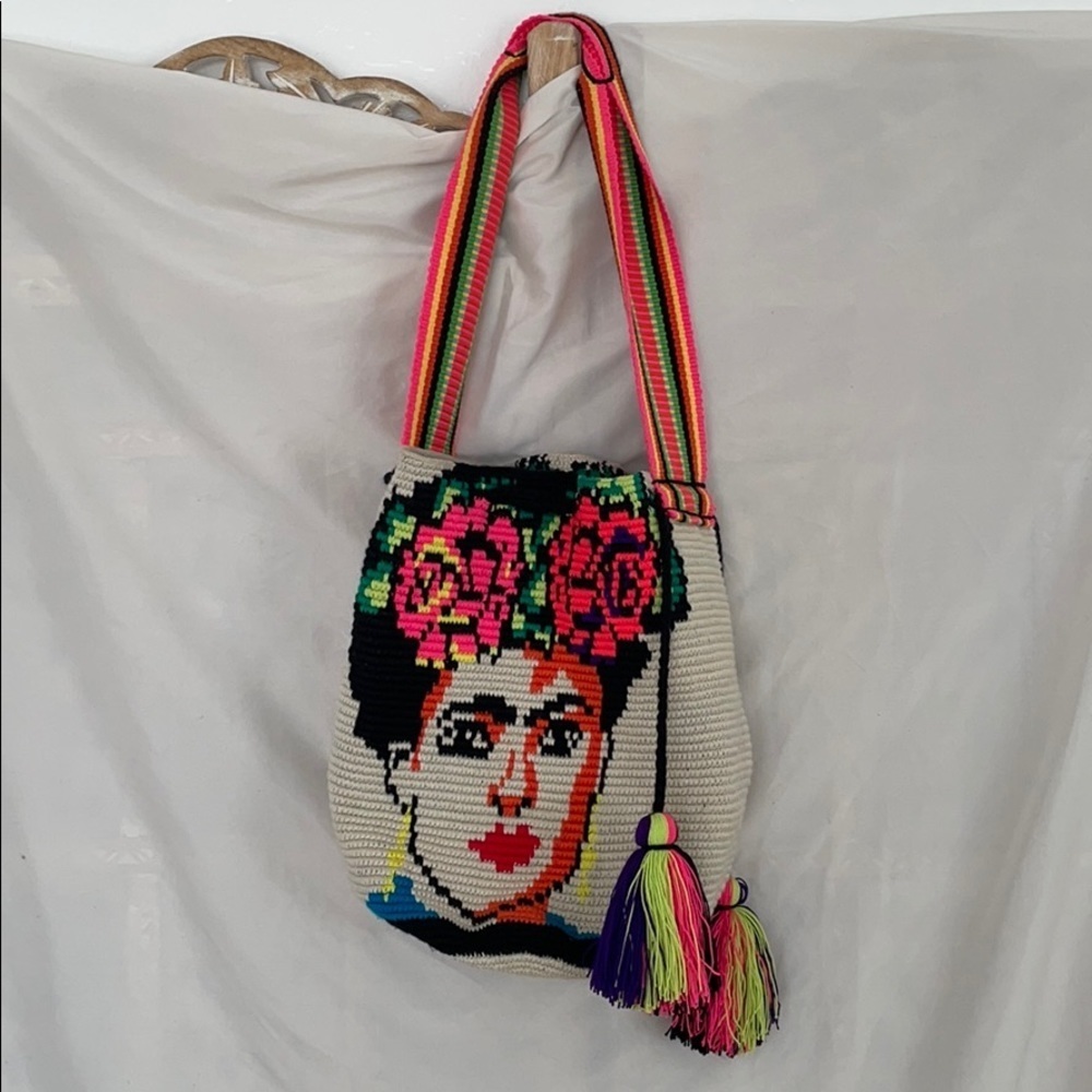 Chila Bags Friday Khalo - Picture 2 of 5